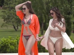 ブロンド, フェラチオ, バック, ダブル開発, 女 人男 人, アウトドア, プール, 三人