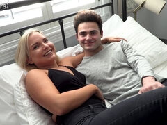 Culo grande, Rubia, Mamada, Besar, Lamidas, Madres para coger, Coño, Tetas