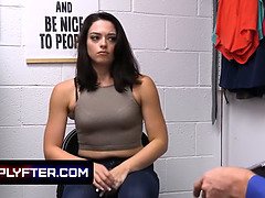 Culo, Trastienda, Culo grande, Mamada, Morena, Linda, Corridas faciales, Lencería