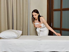 Tetas grandes, Morena, Pareja, Lesbiana, Masaje, Ruso, Tetas, Virgen
