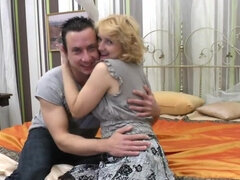 Blonde, Sucer une bite, Femme couguar, Grossier, Mamie, Mère que j'aimerais baiser, Maman, Chatte