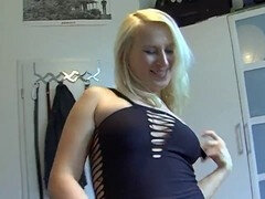 Grosser schwanz, Deutsch, Lecken, Nylon, Zierlich, Ablutschen, Titten, Spielzeuge