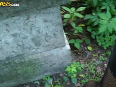 Большие сиськи, Брюнетки, Готки, Каблуки, Белье, На публике, Стриптиз, Тату