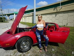 Grosser arsch, Blondine, Blasen, Hundestellung, Riesig, Pov, Rasiert, Jungendliche (18+)