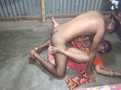 18 jahre, In den arsch, Gruppensex, Selbstgemacht, Zierlich, Muschi, Kurzes haar, Strümpfe