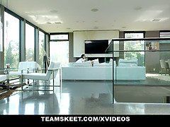 ディルド, 指いじり, Hd, キス, レズビアン, 淫乱熟女, ペニスバンド, ティーン