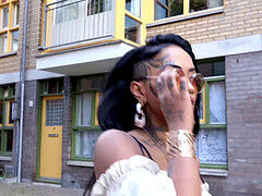 Néerlandais, Argent