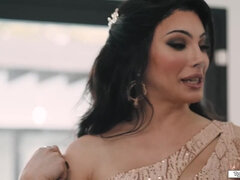 Shemale lets her bff fuck her right now