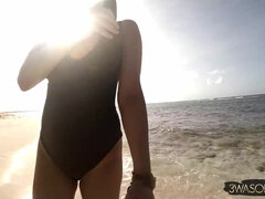 Strand, Braunhaarige, Vollbusig, Mutti, Monster, Nackt, Im freien, Titten