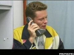 In den arsch, Grosse titten, Braunhaarige, Vollbusig, Aufs gesicht abspritzen, Lingerie, Milf, Schlampe