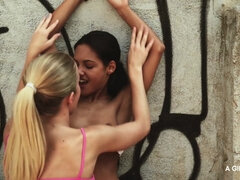 Blonde, Brunette brune, Gode, Hongroise, Lesbienne, Léchez, Espagnole, Jouets