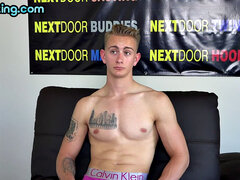 Amateur solo stud with abs and tattoos jerks cock on casting