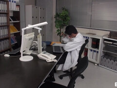 Asiatique, Gros cul, Sucer une bite, Brunette brune, Mère que j'aimerais baiser, Nénés