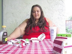 Voluptuous MaryBoberry enjoys intense sensual nugget challenge