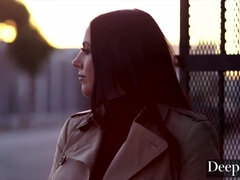 ハードコア, 穴開きパンティ