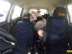 Juggy whore Amber Jayne fucks for driving license