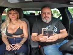 Leie, Brasilien, Braunhaarige, Vollbusig, Auto, Schmutzig, Schmuddelige sprache, Nass