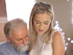 18 jahre, Blondine, Blasen, Tschechisch, Papi, Hd, Zierlich, Jungendliche (18+)