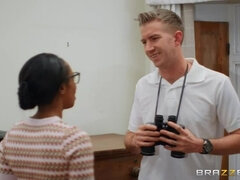 Жопа, Минет, Европейки, Сперма на лице, Каблуки, Натуральные сиськи, Наездница, Подглядывание