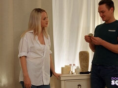 Rubia, Mamada, Polla, Estilo perrito, Penetracion con dedos, Afeitado, Adolescente, Tetas