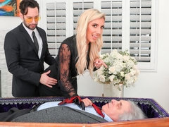 Grote kont, Blond, Pijpbeurt, Hondjeshouding, Hardcore, Ondergoed, Moeder die ik wil neuken, Kousen