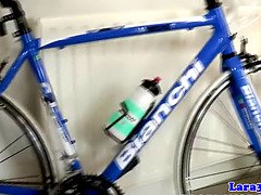 Grosser schwanz, Stiefel, Braunhaarige, Masturbation, Reif, Mutti, Muschi, Stiefmutter