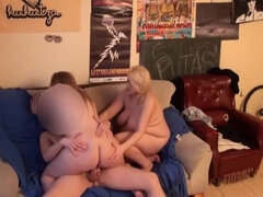 Leie, Grosser arsch, Blondine, Blasen, Pummelig, Hundestellung, Fetisch, Flotter dreier