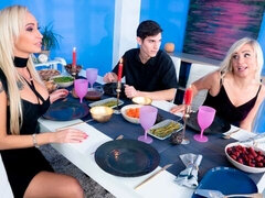 Kont, Blond, Pijpbeurt, Zoenen, Keuken, Natuurlijke tieten, Schoenen, Tiener