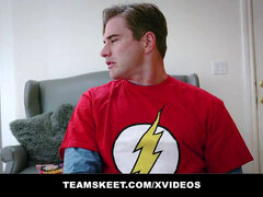 Grosse bite, Sucer une bite, Tir de sperme, Nénés