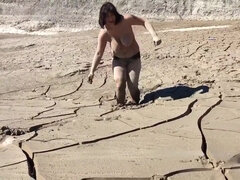 Любители, Большие сиськи, Брюнетки, Грудастые, Мамочка, Натуральные сиськи, Соло, Сиськи