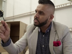 Salle de bains, Grosse bite, Gros seins, Blonde, Sucer une bite, Plantureuse, Branlette thaïlandaise, Interracial