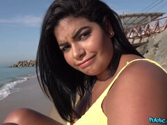Plage, Grosse bite, Brunette brune, Rondelette, Hard, Fille latino, Public
