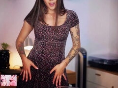 Bisexuelle, Fille latino, Orgasme, Séduite, Maigrichonne, Tatouage