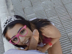 Большая жопа, Минет, Смазливые, Платье, Пальцем, На природе, На публике, Молоденькие