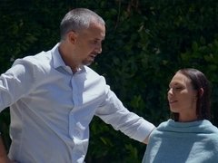 Arsch, Blasen, Braunhaarige, Spermaladung, Hundestellung, Hd, Natürlichen titten, Titten
