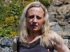 Blondine, Masturbation, Reif, Im freien, Muschi, Dürr, Solo, Titten