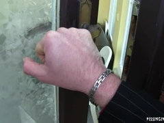 Grosse titten, Bekleidet, Gruppe, Nackt, Pissen, Pov, Rau, Satin