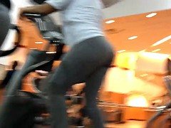 gym bubble butt latina