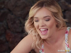 ブロンド, 巨乳な, 自然山雀, ヤリマン, 締まりの良い, オッパイの