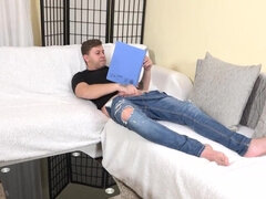 18, デカチン, フェラチオ, 茶髪の, 顔射, グループ, 手コキする, 淫乱熟女