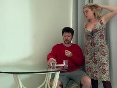 Красотки, Большие сиськи, Блондинки, Семья, Мамочка, Натуральные сиськи, Сыновья, Студентка