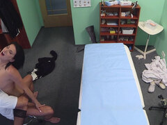 Leie, Geschnappt, Hundestellung, Lecken, Milf, Krankenschwester, Muschi, Uniform