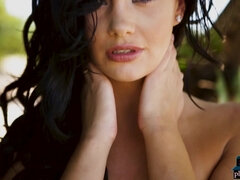 Жопа, Брюнетки, Зрелые, Мамочка, Натуральные сиськи, На природе, Крошечные, Софткор