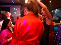 Rubia, Vestidas, Lesbiana, Lamidas, Fiesta, Tímido, Intercambio de parejas, Mojado