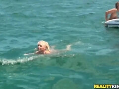 Chica, Culo grande, Bikini, Rubia, Loco, Lesbiana, Perforación, Trio