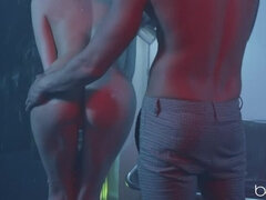 Kont, Lieveling, Pijpbeurt, Bruinharig, Likken, Olie, Kort haar, Tatoeage