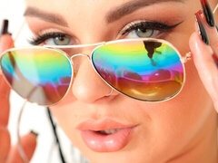 Bezaubernd, Grosser arsch, Grosse titten, Schwanz, Hundestellung, Handjob, Masturbation, Tätowierung