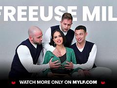 Gros seins, Éjaculation interne, Queue, Fille latino, Mature, Pov, Chatte, Belle mère