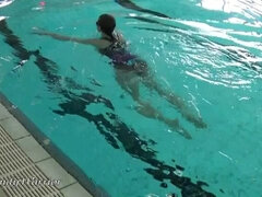 Leie, Sadomasochismus, Blondine, Frau, Hd, Pool, Öffentlich, Solo