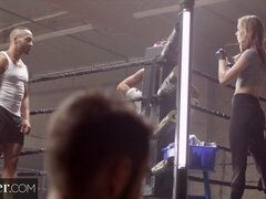 ブロンド, フェラチオ, ジム, ハードコア, 剃毛, スポーツ, ティーン, 三人